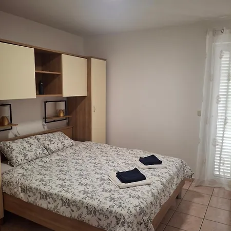 Apartment Blue Ivy App Salatic Besplatno Koristenje Elektricnih Bicikala